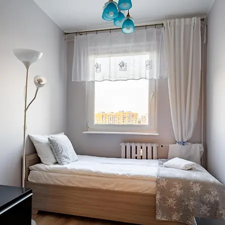 Burzynskiego Cozy By Bookinghost *