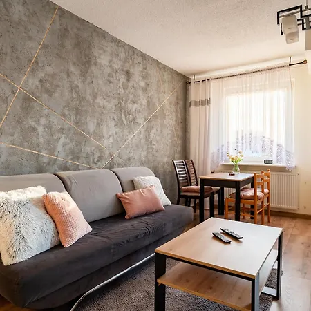 Burzynskiego Cozy By Bookinghost Appartement Gdańsk
